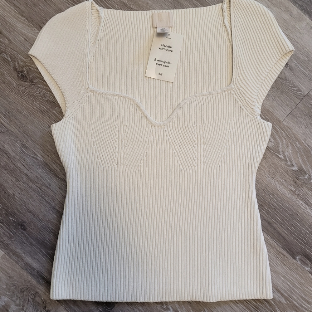NWT H&M Knit Top size Medium